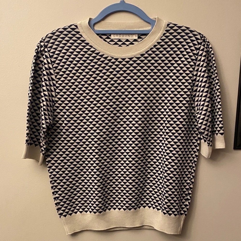 Grobund Geometric Pattern Sweater - Picture 3 of 11